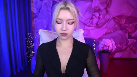 selenairis online show from September 29, 6:29 am