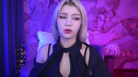 selenairis online show from October 16, 6:47 am