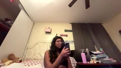Snapshot of selenaprincess2 chatting on January 9, 3:53 am selenaprincess2 online show from January 9, 3:53 am