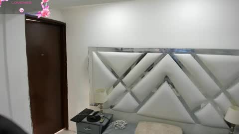 Selena reyess online show from January 12, 1:49 pm