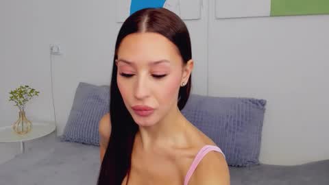 Selena online show from February 12, 7:03 am