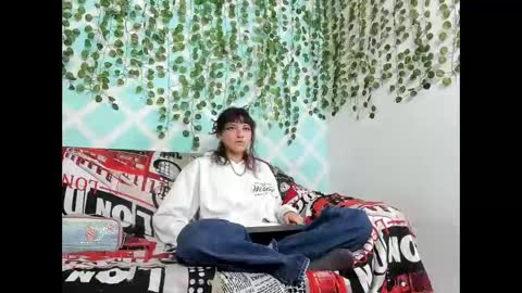 selene333 online show from April 16, 7:03 pm