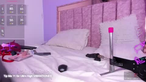 Snapshot of selene_cute05 chatting on June 17, 1:08 am selene_cute05 online show from June 17, 1:08 am