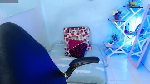 selene online show from March 3, 6:03 pm