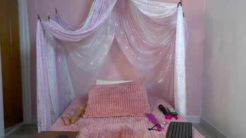 Snapshot of selene_moretti chatting on June 2, 12:07 pm selene online show from June 2, 12:07 pm