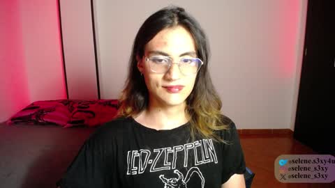 Snapshot of selene_s3xy chatting on December 26, 4:10 am selene_s3xy online show from December 26, 4:10 am