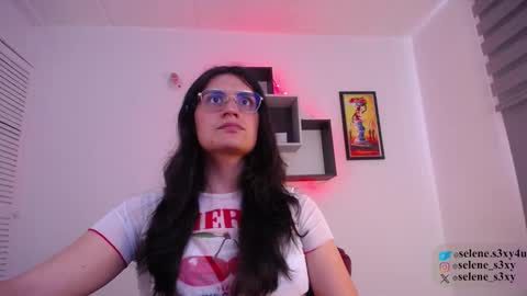 Snapshot of selene_s3xy chatting on March 15, 4:13 pm selene_s3xy online show from March 15, 4:13 pm
