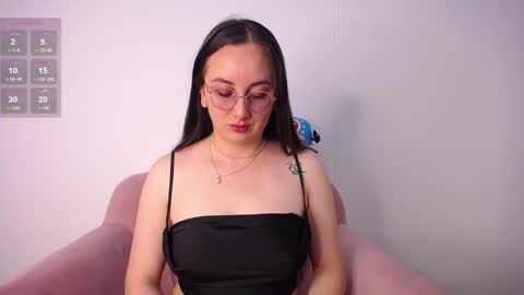 selene_swee online show from February 12, 1:44 am