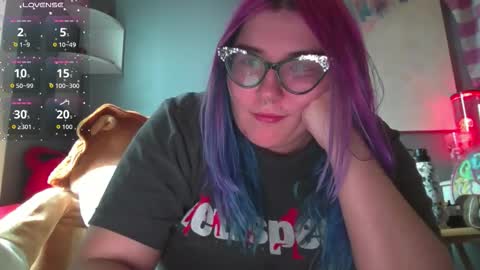 Selene online show from December 2, 8:15 pm