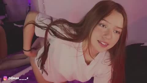 selene online show from February 19, 8:22 am