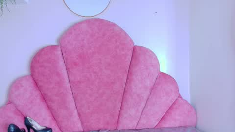 Snapshot of selenegibson__ chatting on February 7, 7:56 am SELENE GIBSON online show from February 7, 7:56 am