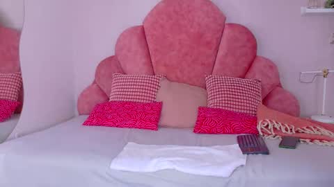 Snapshot of selenegibson__ chatting on February 23, 7:33 pm SELENE GIBSON online show from February 23, 7:33 pm