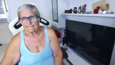 Snapshot of selenna57 chatting on June 28, 5:30 pm Selenna online show from June 28, 5:30 pm