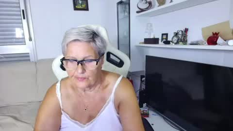 Snapshot of selenna57 chatting on July 1, 5:23 pm Selenna online show from July 1, 5:23 pm