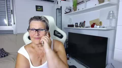 Snapshot of selenna57 chatting on July 2, 5:19 pm Selenna online show from July 2, 5:19 pm