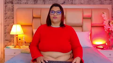 Selenna Cooper online show from May 16, 11:53 am
