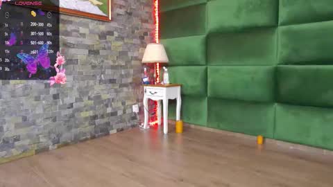 Selen online show from February 9, 8:02 pm