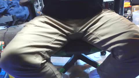 selfpound online show from February 7, 4:49 am