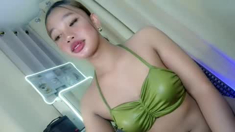 Snapshot of selfsuckercum69 chatting on June 24, 3:22 pm Jessy online show from June 24, 3:22 pm
