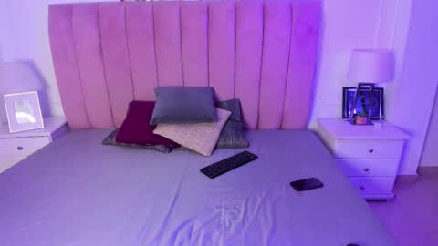 Seline  online show from January 13, 2:11 pm