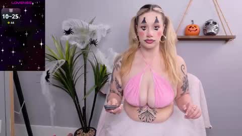 Selina Mae online show from November 1, 2:46 am