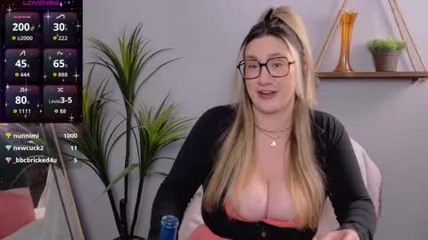 Selina Mae online show from February 27, 4:12 am