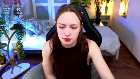 Snapshot of selinsselin chatting on October 13, 5:07 am sweetie Selin 3 online show from October 13, 5:07 am