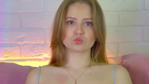 SelinSwarovski online show from February 2, 4:27 pm