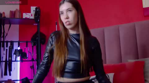 Nicole online show from March 7, 4:02 am