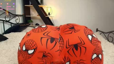 Snapshot of sellectorry chatting on April 1, 1:41 pm Julia online show from April 1, 1:41 pm