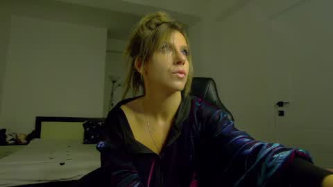 sellena_angels online show from April 20, 4:10 pm