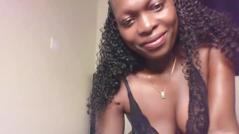 Snapshot of sellinprencess2 chatting on April 9, 1:38 pm verah online show from April 9, 1:38 pm