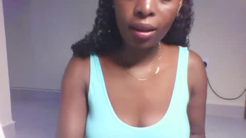 Snapshot of sellinprencess2 chatting on April 21, 4:56 pm verah online show from April 21, 4:56 pm