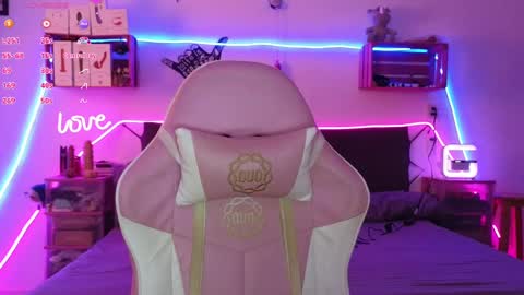 Selvaggia Del Caribe online show from February 8, 8:21 pm