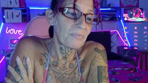 Snapshot of selvaggia_del_caribe chatting on February 24, 5:33 pm Selvaggia Del Caribe online show from February 24, 5:33 pm