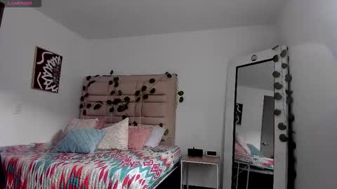 Selyn online show from October 25, 9:09 pm