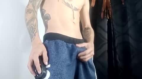 sem_alas online show from January 26, 4:51 am