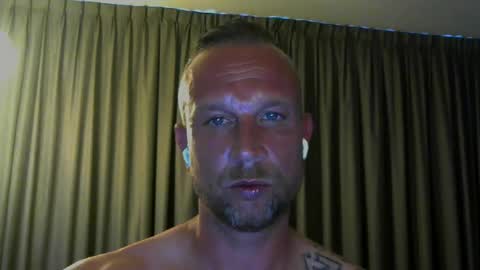 Snapshot of sence08 chatting on June 21, 7:05 pm sence08 online show from June 21, 7:05 pm