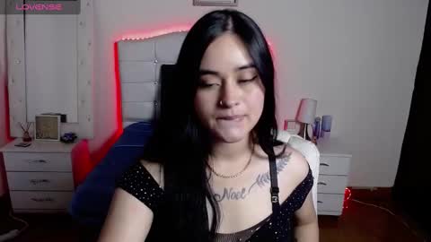 Snapshot of sendella_ chatting on October 27, 12:42 pm Sendella online show from October 27, 12:42 pm