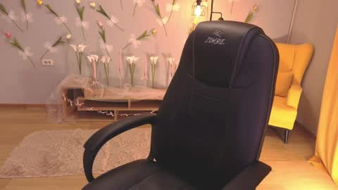 sensemysoul online show from April 3, 3:15 am