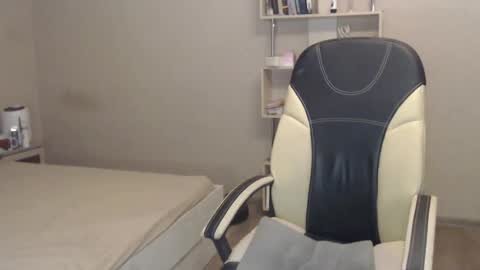 Mary Cherry online show from December 6, 2:49 pm