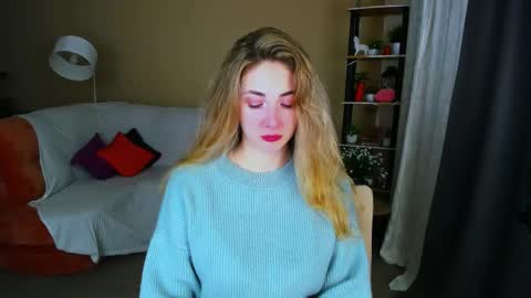 sensitiveheartt online show from March 8, 7:17 pm