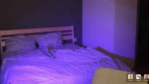 Snapshot of sensual_girrrl chatting on June 3, 12:13 am Ilona online show from June 3, 12:13 am