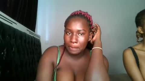 Snapshot of sensual_ria chatting on June 4, 6:41 am sensual_ria online show from June 4, 6:41 am