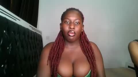 Snapshot of sensual_ria chatting on June 4, 6:47 pm sensual_ria online show from June 4, 6:47 pm
