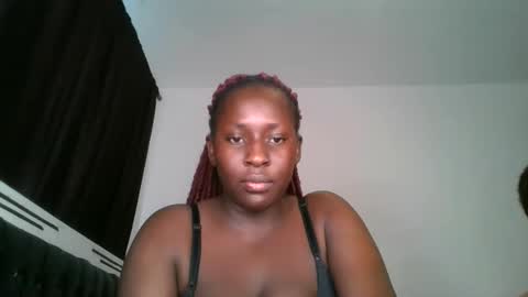 Snapshot of sensual_ria chatting on June 11, 5:05 am sensual_ria online show from June 11, 5:05 am