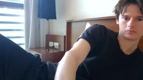 Cam online show from December 17, 10:38 pm