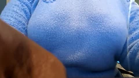 Snapshot of sensualatease chatting on October 24, 3:41 pm SensualATease online show from October 24, 3:41 pm