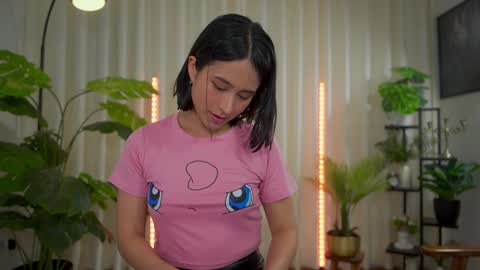 Maria- OF sensual bee online show from December 6, 11:47 pm