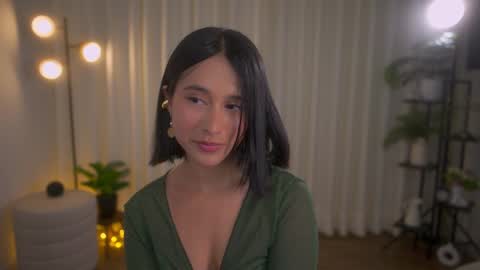 Maria- OF sensual bee online show from January 5, 1:35 am